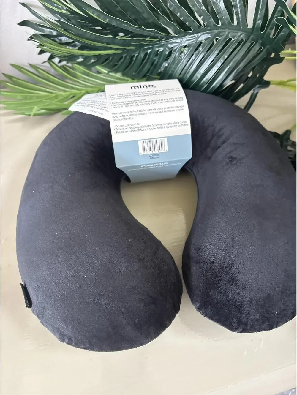 New Travel office Memory Foam Neck Pillow with Carrying Strap - Black